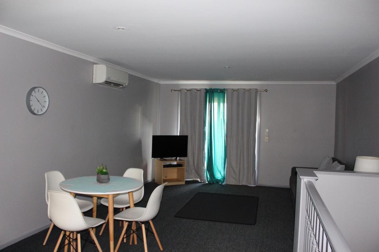 Aqualuna Apartments Sapphire Beach Buitenkant foto